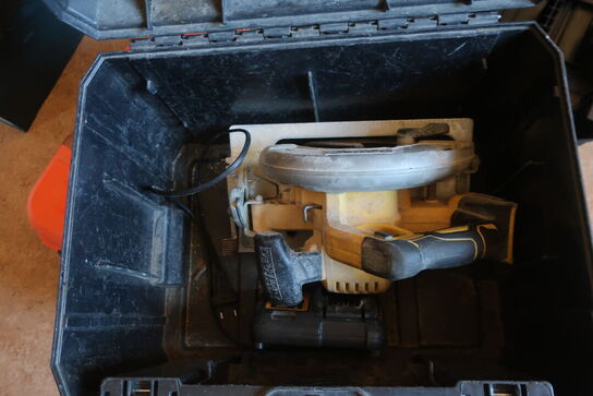 Akku rundsav DEWALT med lader