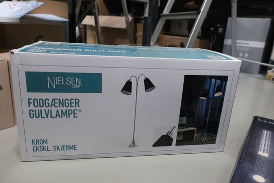 Gulvlampe NIELSEN LIGHT Fodgænger
