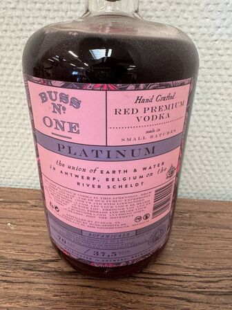 1 fl. BUSS No. One - Belgian Red Platinum Vodka 375%
