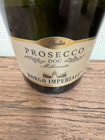 4 fl.  Borgo Imperiale mousserende vine