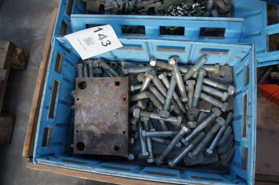 Palle med diverse bolte, dovendrenge, m.v.