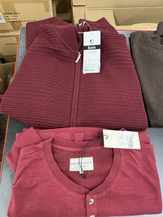 5 stk blandet bluser str 2xlarge samlet pris 3600.-