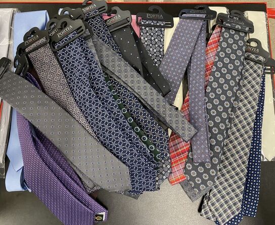 80 stk blandet slips fra portia samlet pris 32000.-