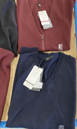 6 stk blandet veste str large samlet pris 3000.-