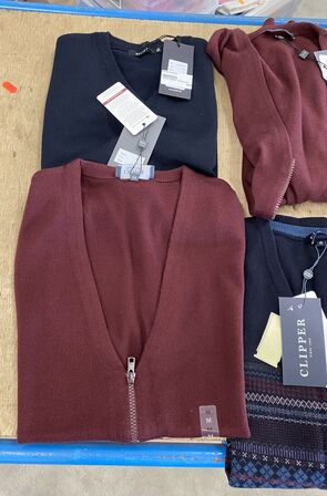 6 stk blandet veste str medium samlet pris 3000.-