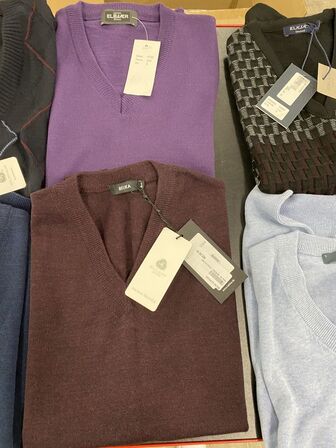 6 stk blandet veste str small samlet pris 2900.-