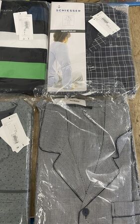 6 stk Pyjamas sæt str small fra Schiesser samlet pris 3300.-