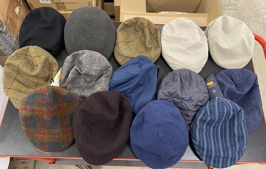 14 stk blandet sixpence og flatcaps kangol Bugatti samlet pris 5700.-