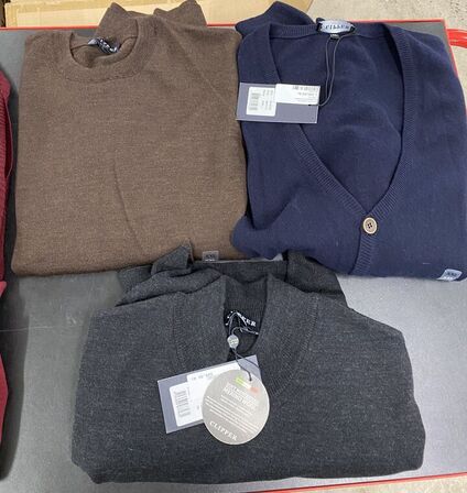 5 stk blandet bluser str 2xlarge samlet pris 3600.-