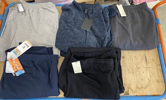 5 stk trøje og jogging bukser str 5xlarge samlet pris 2100.-