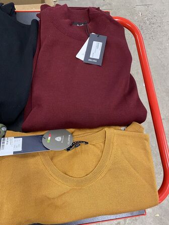 6 stk blandet bluser str 3xlarge samlet pris 4000.-