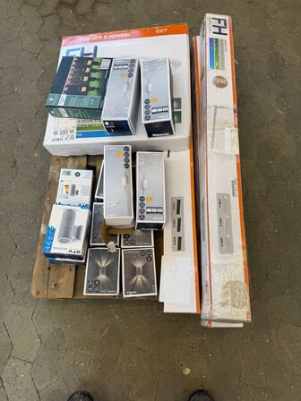 1 stk. palle med lamper - købt som beset 