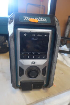 Arbejdsradio MAKITA DMR115