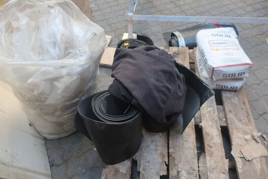 Div. Paller med varelager, tagpap m.m.