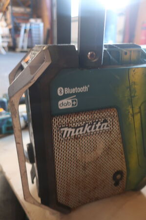 Arbejdsradio MAKITA DMR115
