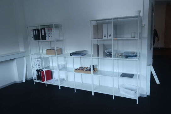 Reolsortiment med indhold