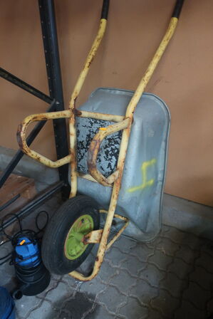 Trillebør samt dykpumpe BILTEMA DP 402