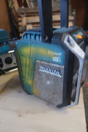 Arbejdsradio MAKITA DMR115