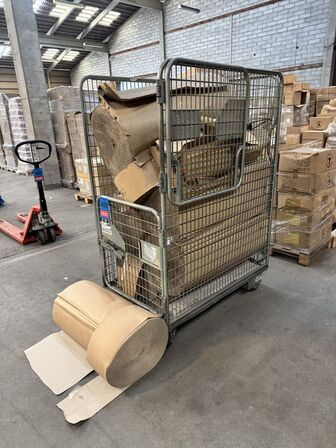 Stort parti bølgepap