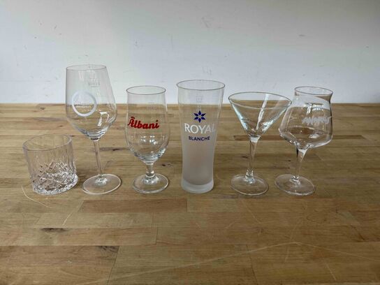 Ca. 400 stk. Blandede glas til drinks / fadøl