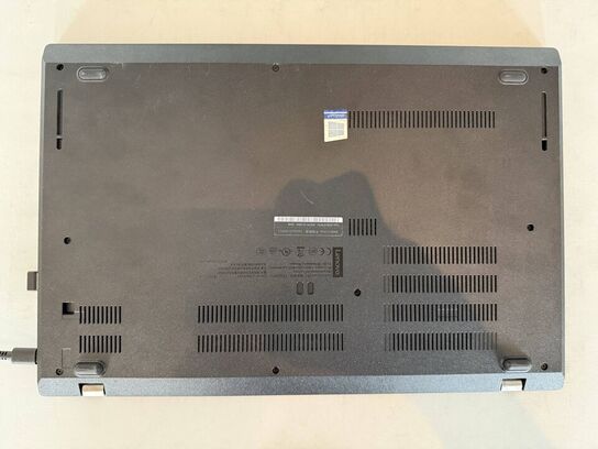 Bærbar computer LENOVO L590