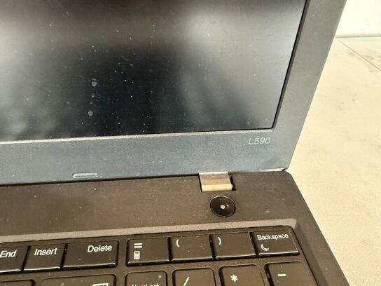 Bærbar computer LENOVO L590