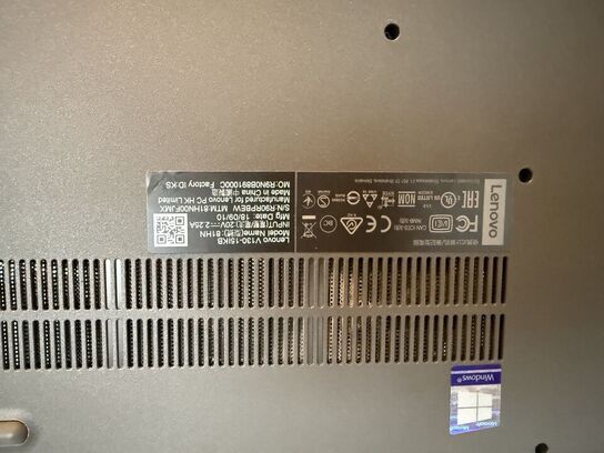 Bærbar computer LENOVO V130-15IKB