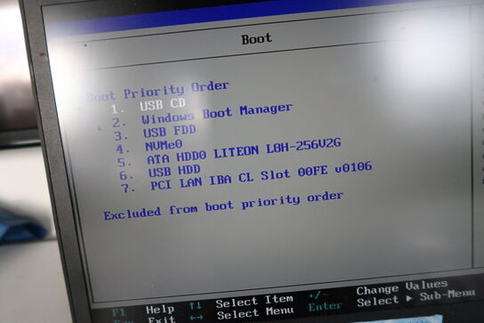 Bærbar computer LENOVO X1 Carbon 7th gen.