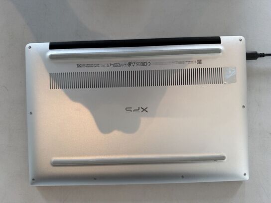 Bærbar computer DELL XPS 13 9305