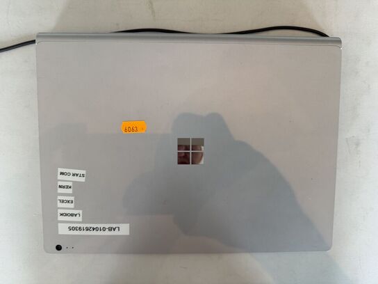 Bærbar computer MICROSOFT Surface Book 2