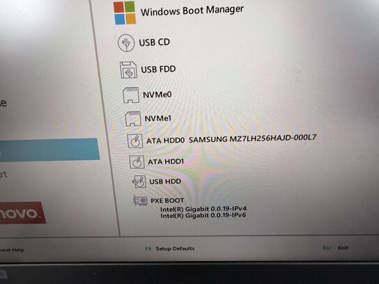Bærbar computer LENOVO L590