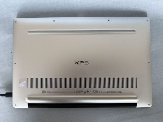 Bærbar computer DELL XPS 13 9305