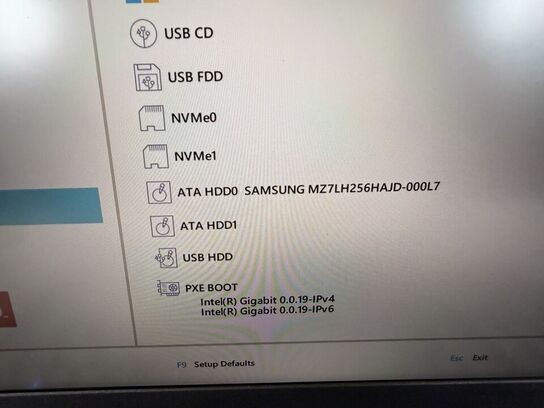 Bærbar computer LENOVO L590