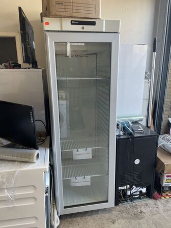Displaykøleskab, brugt. GRAM.