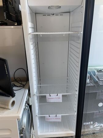 Displaykøleskab, brugt. GRAM.