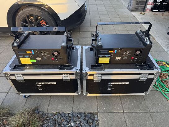 2 stk. Lasere LASERWORLD RS-5200 RGB inkl. flightcase