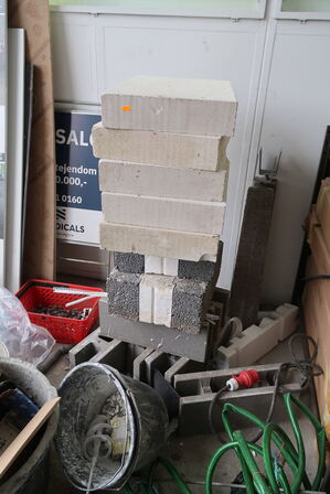 Lager & byggematerialer: Pallereol, værktøj mv. 