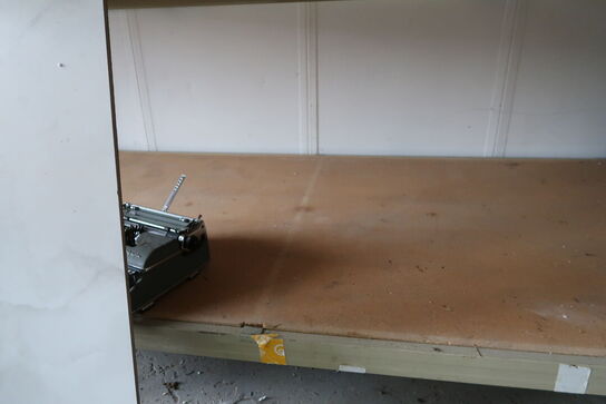 Lager & byggematerialer: Pallereol, værktøj mv. 