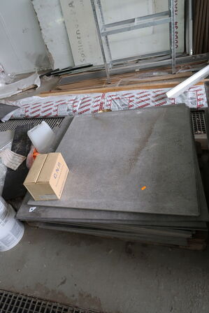 Byggmaterial: Naturstensfliser, stropper mv.  HANG GREY MARBLE