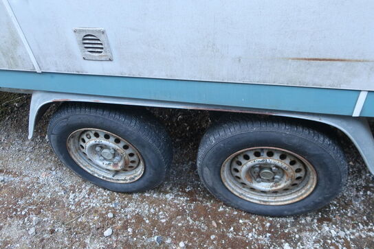 Mandskabsvogn BRENDERUP 2000kg