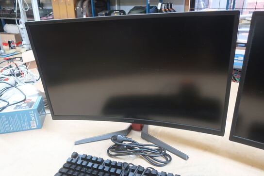 2 stk. skærme MSI OPTIXG27C2 med mus og tastatur