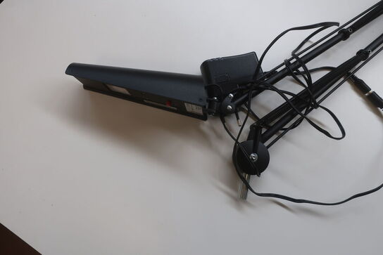 2 stk. led lamper LUXO uden fod