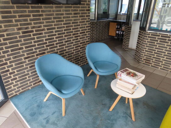 2 stk. Stole, bord, sofa & Skærm