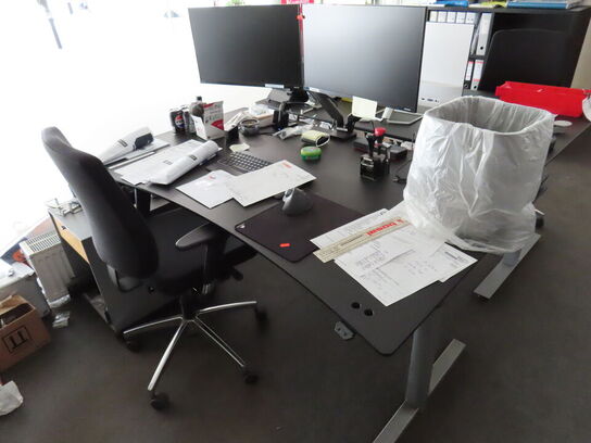 Skrivebord inkl. Stol