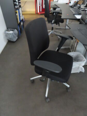 Skrivebord inkl. Stol