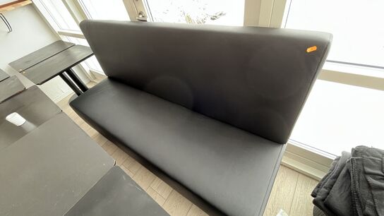 2 Stk  3 Pers. Sofa Moduler + 3 Borde 