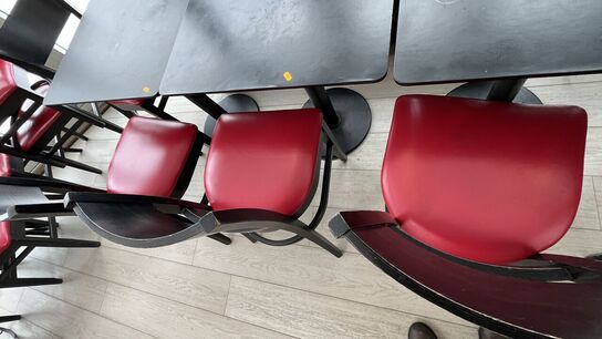 1 Stk  3 Pers. Sofa Modul, 3 Borde, 4 Stole