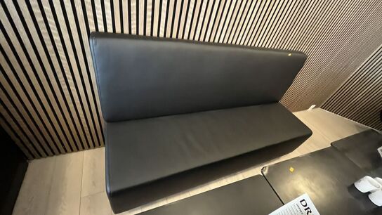 2 Stk  3 Pers. Sofa Moduler + 3 Borde 