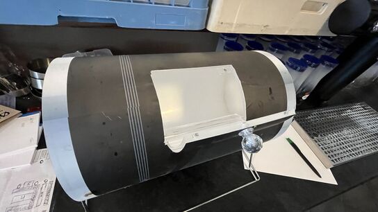 Tøm Indhold  I Bardisk: Glas, Tombola, Øl  Klokke m.m.