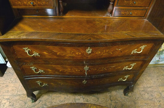 12 stk. møbler, sofa med ny stofrulle til ombetrækning